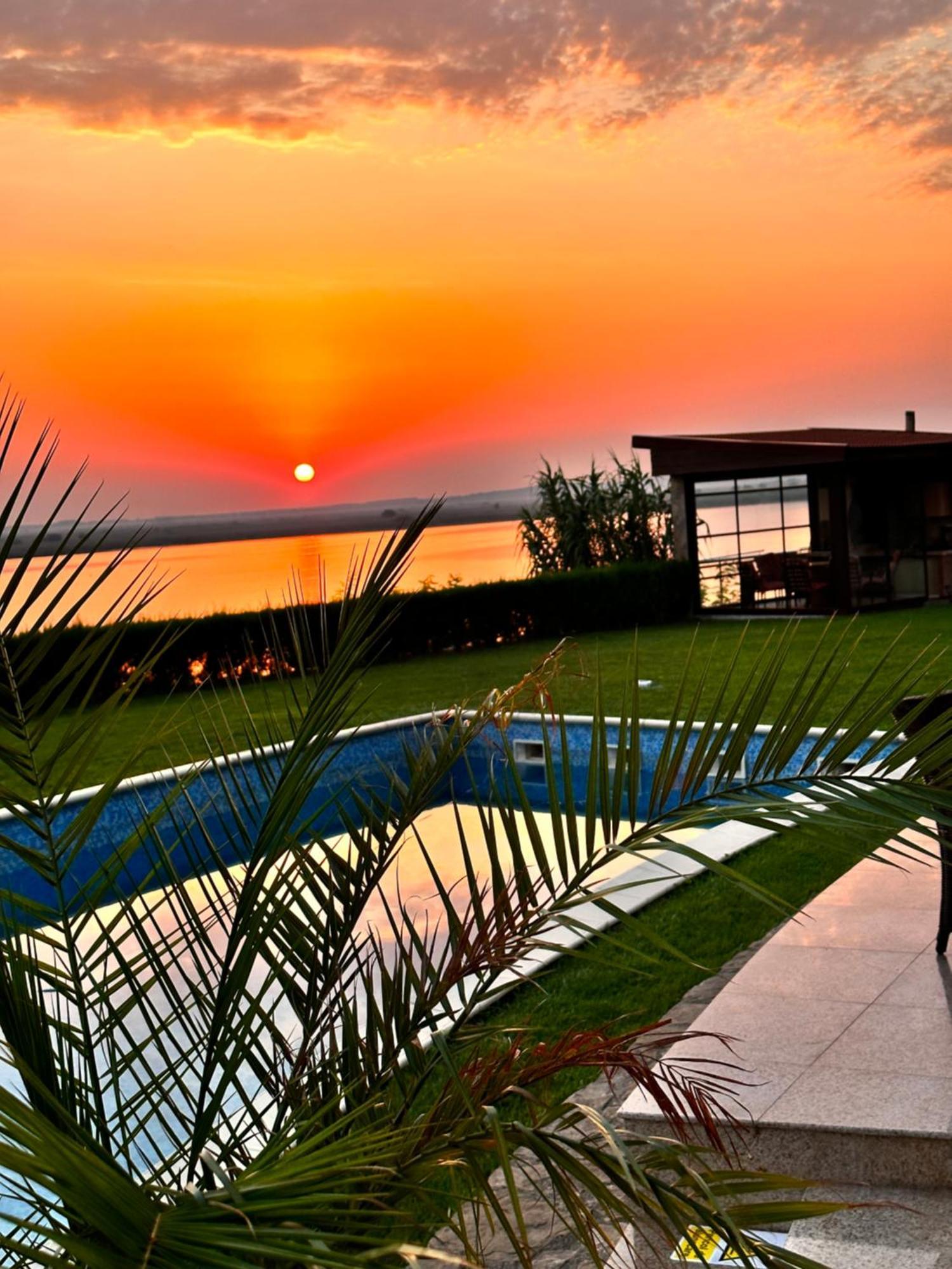 Casa Miralago Boutique Adults Only Тулча Экстерьер фото